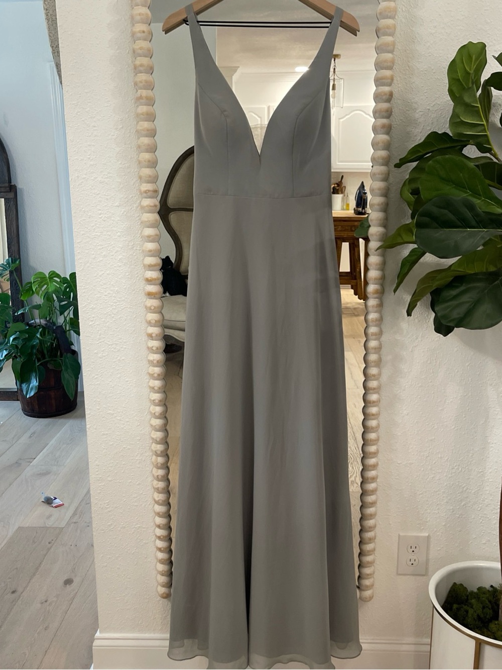 SORELLA VITA Slate Gray( Pebble)V-Neck Chiffon A-Line Gown size 12 NWT